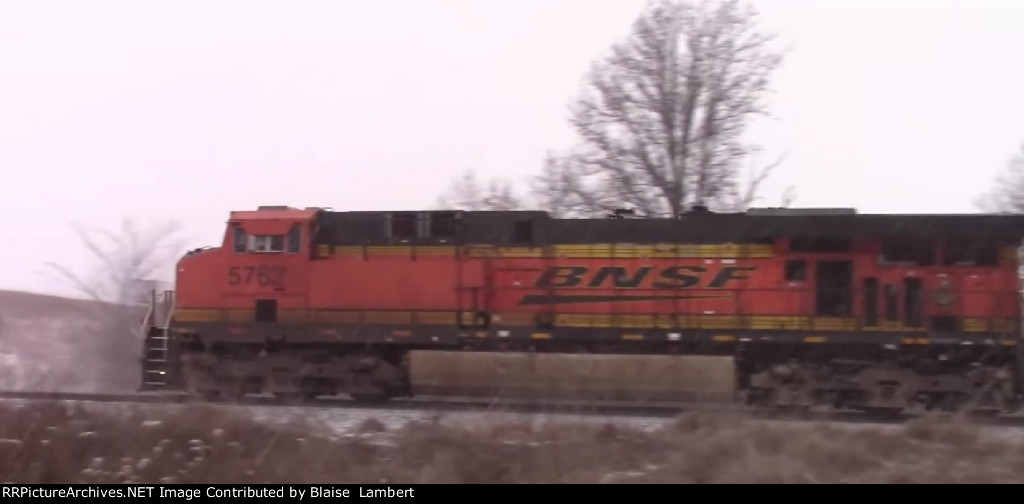 BNSF 5762